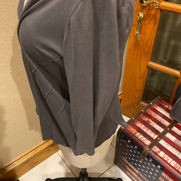 Light and small cardigan great to wear with sleeves blouses or dresses size M - Picture 6 of 9